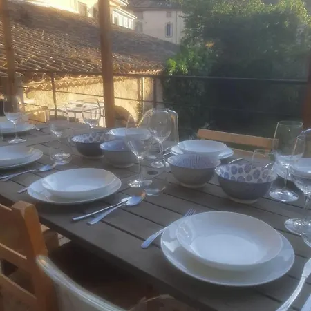 Holiday home Maison De Caractere Chaleureuse Avec Grand Jardin Gabian