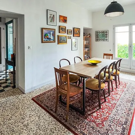 Maison De Caractere Chaleureuse Avec Grand Jardin Gabian