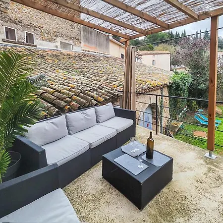 Casa vacanze Maison De Caractère Chaleureuse Avec Grand Jardin Gabian