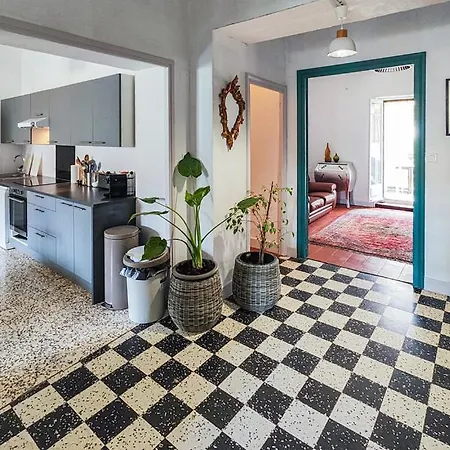 Maison De Caractère Chaleureuse Avec Grand Jardin *