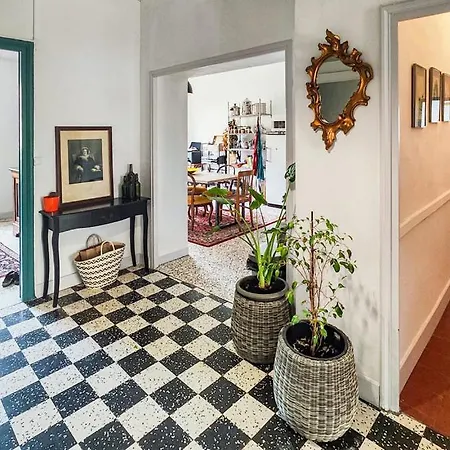 Casa vacanze Maison De Caractère Chaleureuse Avec Grand Jardin Gabian