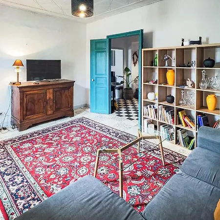 Maison De Caractere Chaleureuse Avec Grand Jardin Gabian