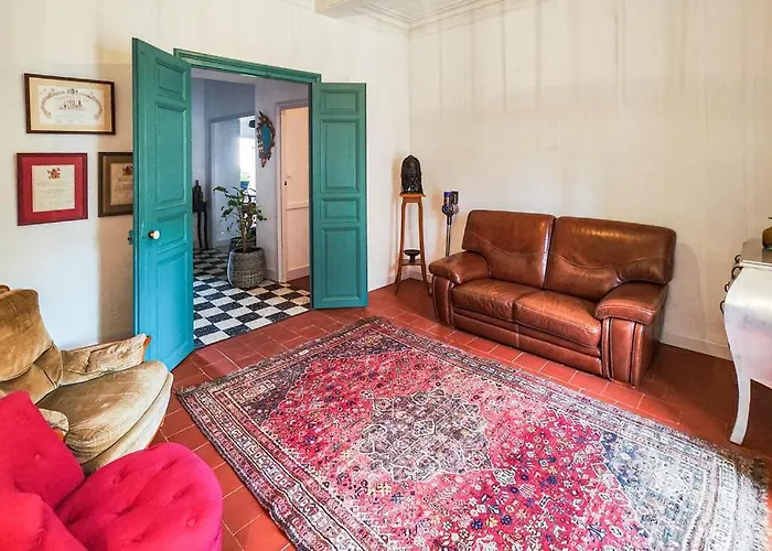 Ferienhaus Maison De Caractere Chaleureuse Avec Grand Jardin